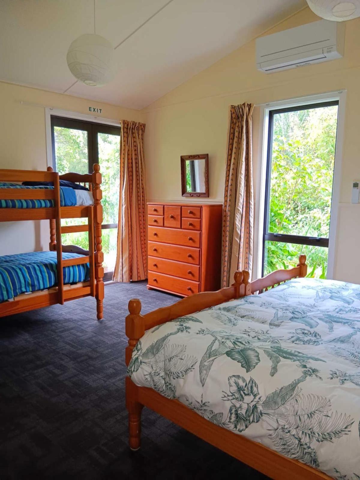 Purple Hen Country Lodge Katikati Exteriör bild